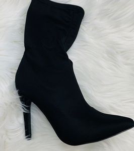 Black heeled stretch bootie